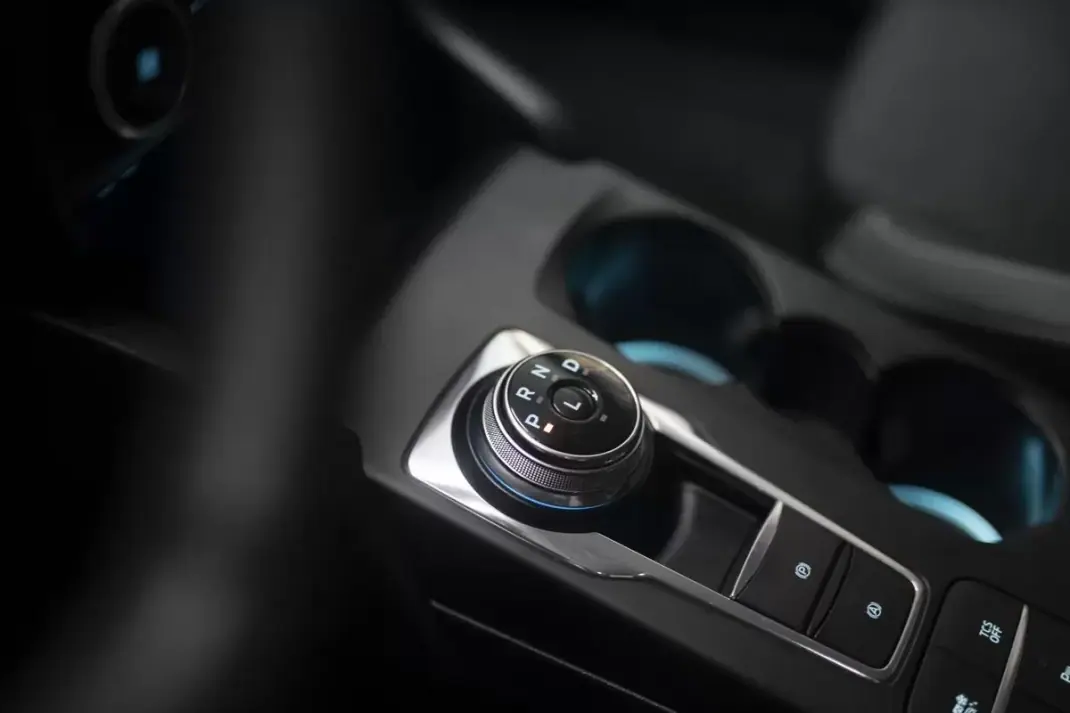 Ford Focus 2021 - 13850 EUR, 196506 km - AUTO.MOTO.pt - 196506km - foto 26 de 42