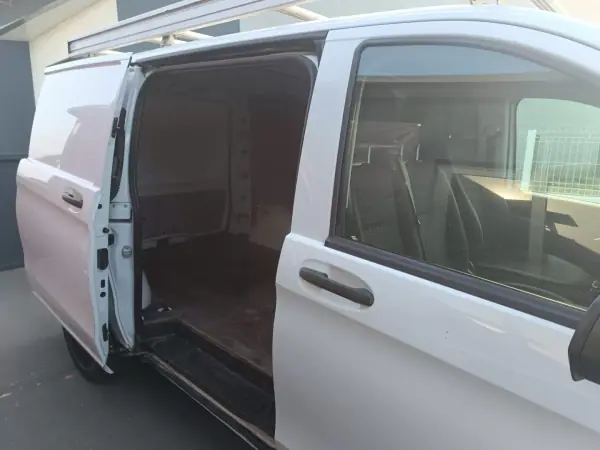 Mercedes-Benz Citan 109 CDI Longa Crew 2017 - 12900 EUR, 197662 km - AUTO.MOTO.pt - 197662km - foto 9 de 20