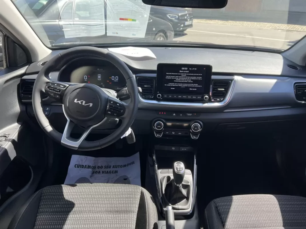 Kia Stonic 2025 - 21500 EUR, 100 km - AUTO.MOTO.pt - 100km - foto 12 de 23
