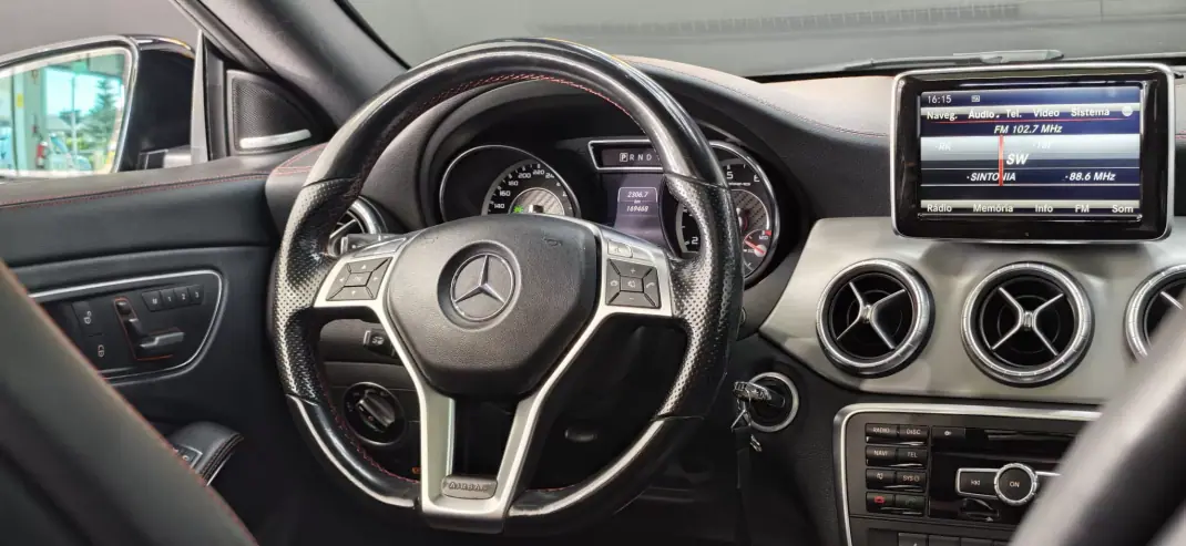 Mercedes-Benz CLA 45 AMG 2014 - 29990 EUR, 169000 km - AUTO.MOTO.pt - 169000km - foto 36 de 43