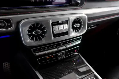 Mercedes-Benz G 63 AMG 2020 - 215000 EUR, 25669 km - AUTO.MOTO.pt - 25669km - foto 14 de 20