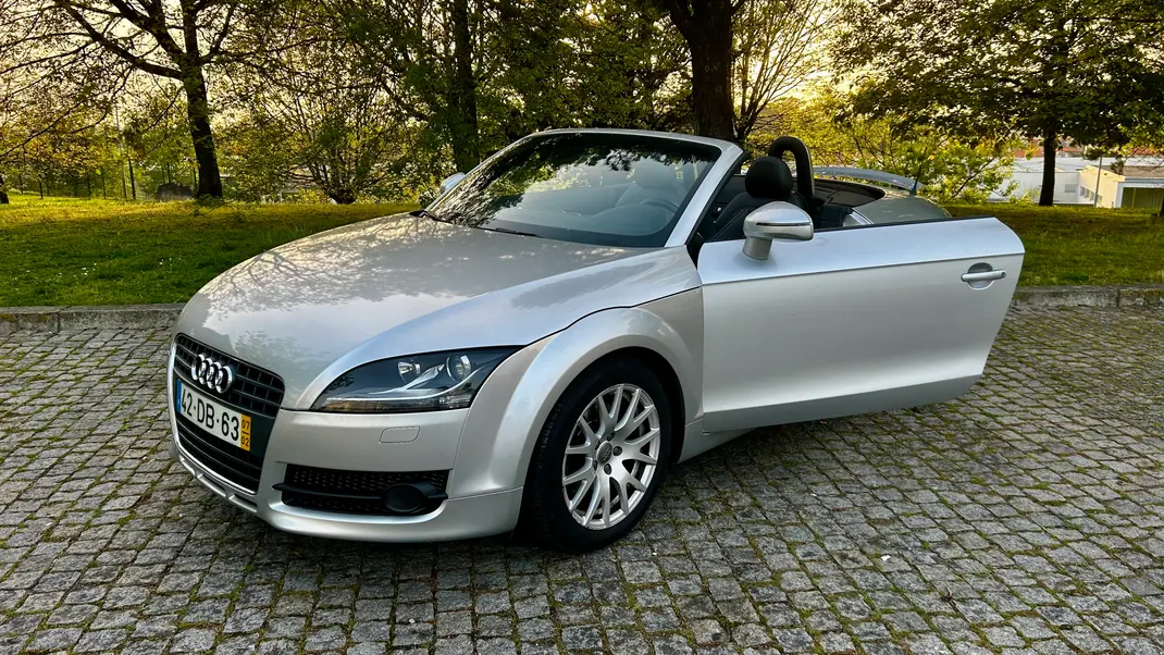 Audi TT Roadster 2007 - 12500 EUR, 128 km - AUTO.MOTO.pt - 128km - foto 10 de 11