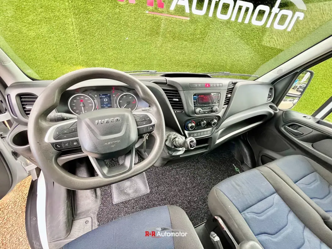 Iveco 2020 - 27500 EUR, 225000 km - AUTO.MOTO.pt - 225000km - foto 20 de 24