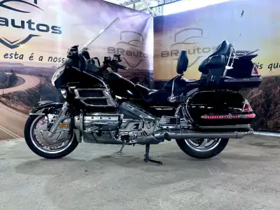 Honda Gold Wing 2008 - 14900 EUR, 77093 km - AUTO.MOTO.pt - 77093km - foto 5 de 21