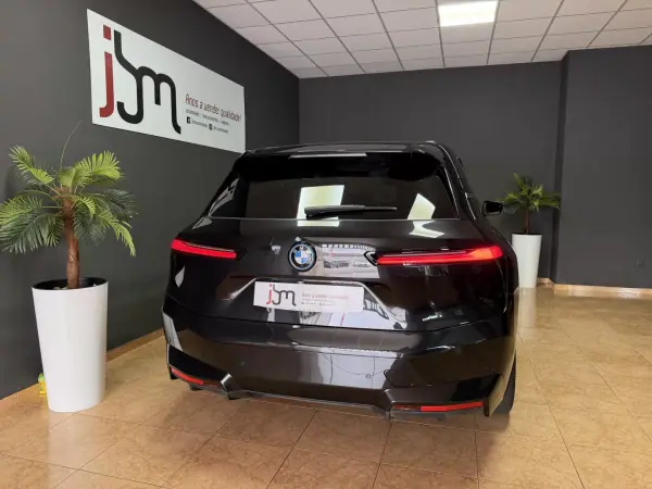 BMW iX 2022 - 60000 EUR, 108747 km - AUTO.MOTO.pt - 108747km - foto 7 de 23