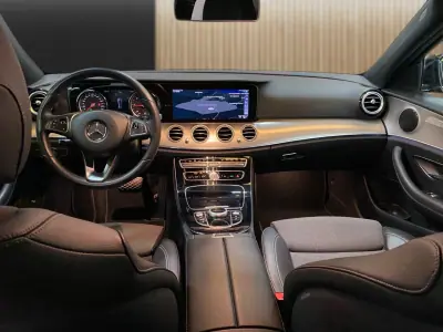 Mercedes-Benz E 220 2018 - 25950 EUR, 140171 km - AUTO.MOTO.pt - 140171km - foto 8 de 20