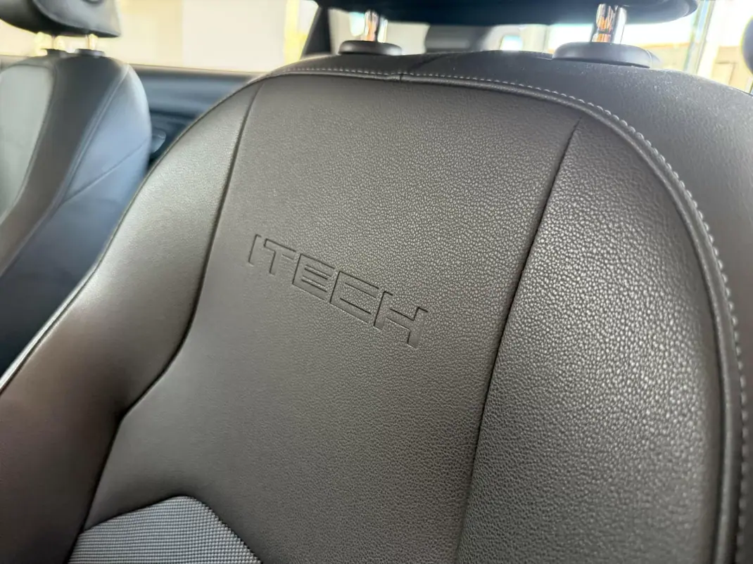 SEAT Leon 2015 - 14000 EUR, 181000 km - AUTO.MOTO.pt - 181000km - foto 56 de 92