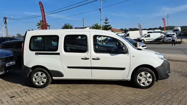 Renault Kangoo 2019 - 18900 EUR, 210580 km - AUTO.MOTO.pt - 210580km - foto 4 de 28