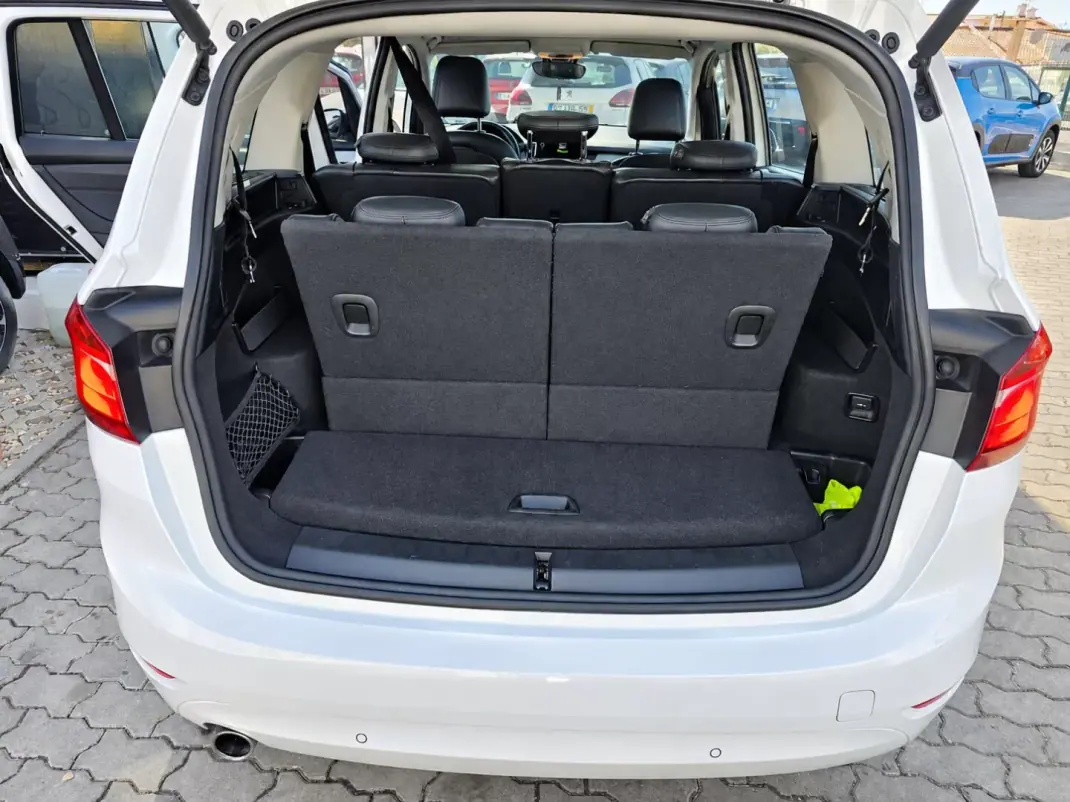BMW 216 Gran Tourer 2015 - 10900 EUR, 260000 km - 260000km - foto 17 de 18