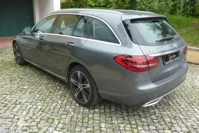 Mercedes-Benz C 300 2020 - 28900 EUR, 90842 km - AUTO.MOTO.pt - 90842km - foto 6 de 27