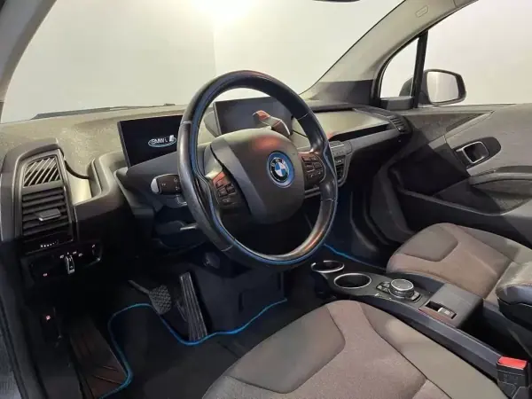 BMW i3 2016 - 13950 EUR, 124000 km - AUTO.MOTO.pt - 124000km - foto 14 de 40