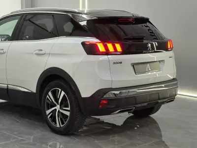 Peugeot 3008 2019 - 18990 EUR, 67000 km - AUTO.MOTO.pt - 67000km - foto 3 de 22