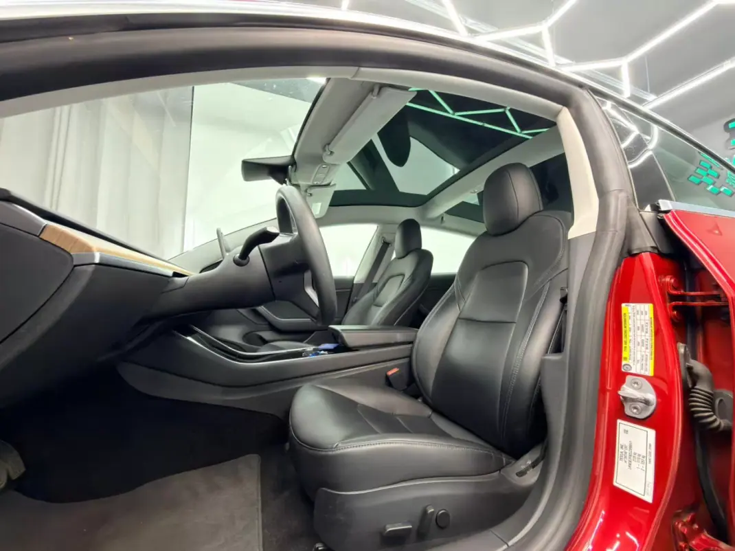 Tesla Model 3 2020 - 19500 EUR, 167000 km - AUTO.MOTO.pt - 167000km - foto 20 de 21