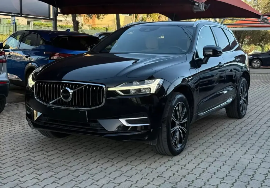 Volvo XC 60 2020 - 31950 EUR, 93000 km - AUTO.MOTO.pt - 93000km - foto 1 de 23