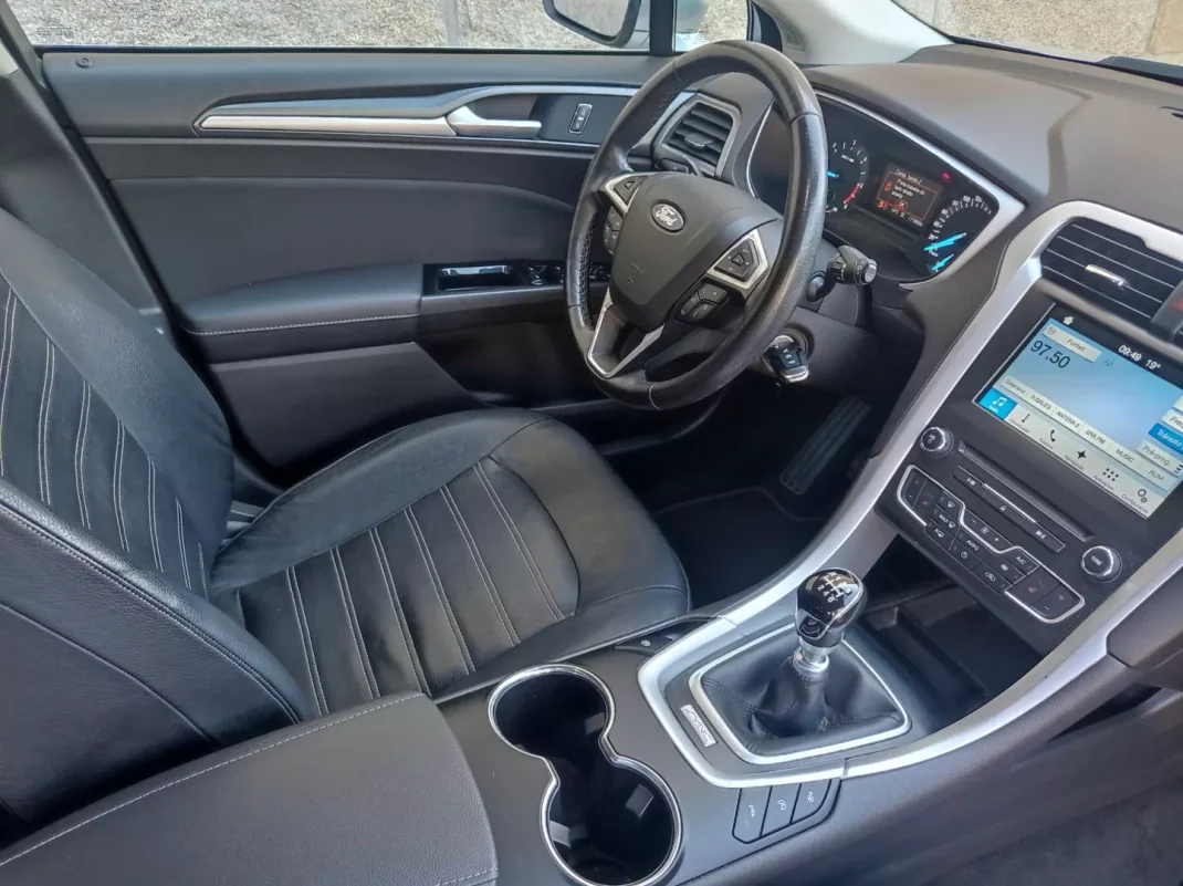 Ford Mondeo 2017 - 12490 EUR, 173000 km - AUTO.MOTO.pt - 173000km - foto 11 de 17