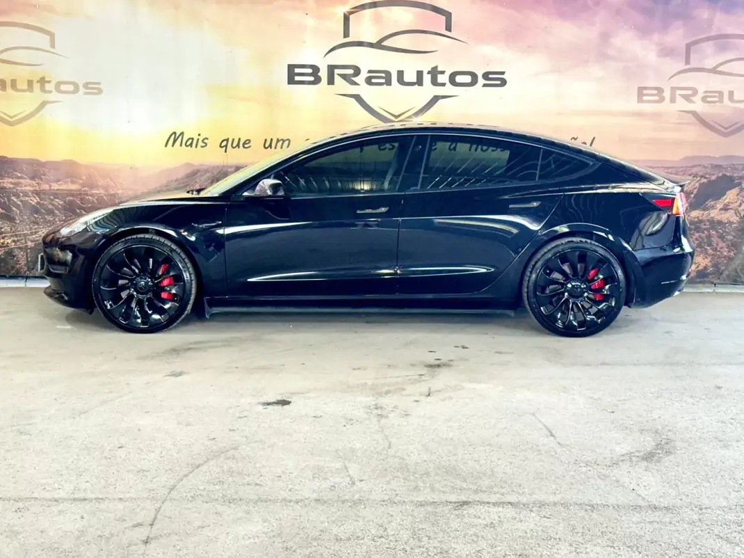 Tesla Model 3 2022 - 35900 EUR, 65444 km - AUTO.MOTO.pt - 65444km - foto 4 de 29
