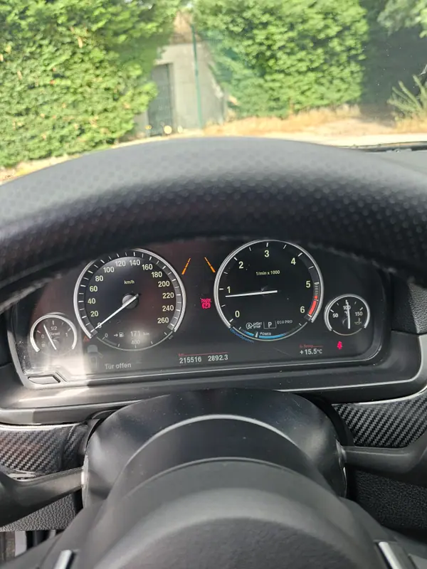 BMW 525 2016 - 16000 EUR, 216000 km - AUTO.MOTO.pt - 216000km - foto 8 de 8