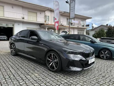 BMW 530e 2024 - 59500 EUR, 23987 km - AUTO.MOTO.pt - 23987km - foto 2 de 15