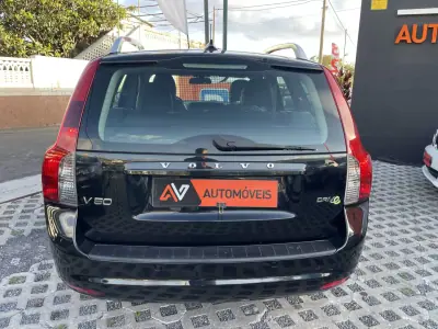 Volvo V50 2012 - 8950 EUR, 162462 km - AUTO.MOTO.pt - 162462km - foto 6 de 12