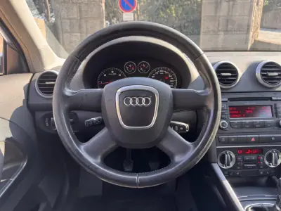 Audi A3 2010 - 7000 EUR, 243200 km - AUTO.MOTO.pt - 243200km - foto 8 de 12