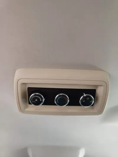 Dodge Journey 2010 - 11750 EUR, 113500 km - AUTO.MOTO.pt - 113500km - foto 36 de 36