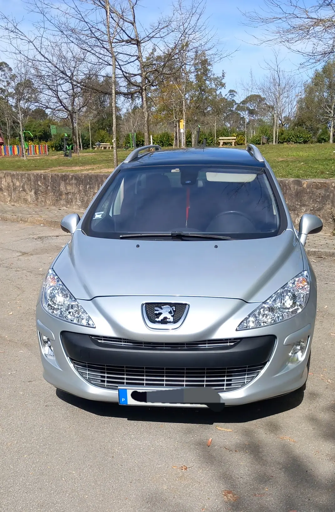Peugeot 308 SW 2010 - 5490 EUR, 220000 km - AUTO.MOTO.pt - 220000km - foto 4 de 9