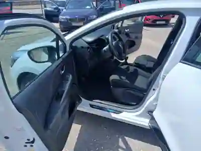 Renault Clio 2019 - 12400 EUR, 108847 km - 108847km - foto 15 de 15
