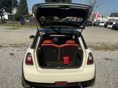MINI Cooper 2009 - 9500 EUR, 165100 km - AUTO.MOTO.pt - 165100km - foto 11 de 30