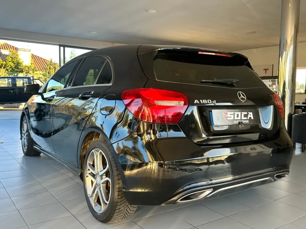 Mercedes-Benz A 180 2015 - 16690 EUR, 178000 km - 178000km - foto 7 de 26