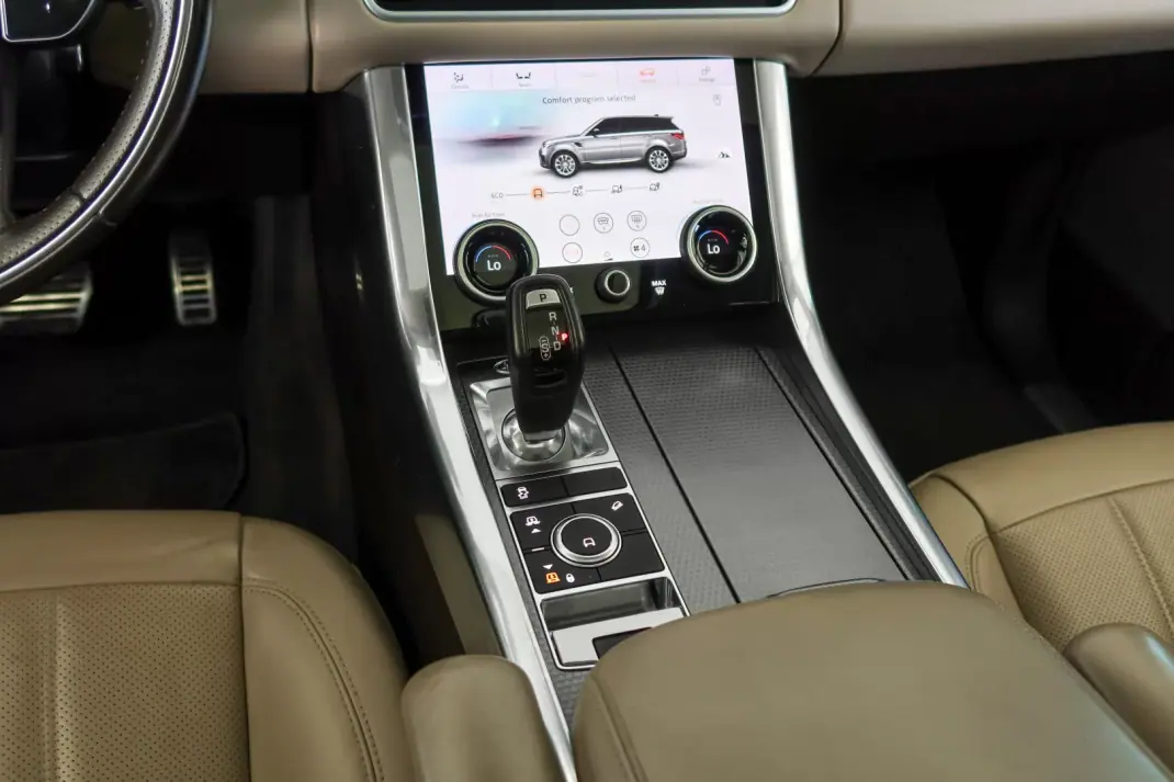 Land Rover Range Rover Sport 2019 - 48000 EUR, 175779 km - AUTO.MOTO.pt - 175779km - foto 11 de 24