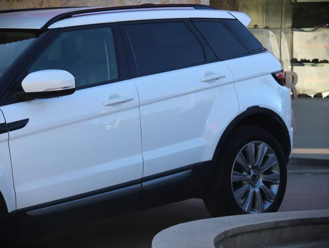 Land Rover Range Rover Evoque 2013 - 18990 EUR, 209500 km - AUTO.MOTO.pt - 209500km - foto 44 de 50