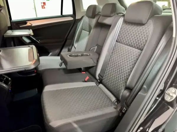 Volkswagen Tiguan 2017 - 17750 EUR, 120000 km - AUTO.MOTO.pt - 120000km - foto 41 de 50