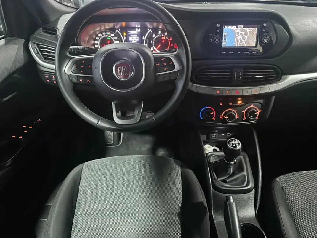 Fiat Tipo Station Wagon 2020 - 13490 EUR, 62200 km - 62200km - foto 20 de 25