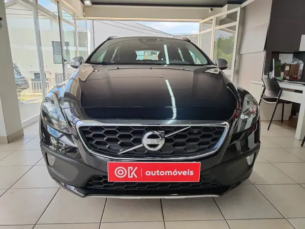 Volvo V40 Cross Country 2014 - 8150 EUR, 211000 km - AUTO.MOTO.pt - 211000km - foto 3 de 35