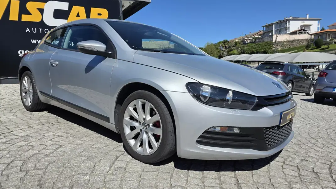 Volkswagen Scirocco 2012 - 13990 EUR, 166000 km - AUTO.MOTO.pt - 166000km - foto 9 de 23