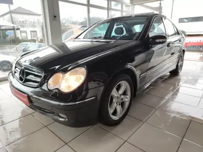 Mercedes-Benz C 220 2000 - 5750 EUR, 372700 km - AUTO.MOTO.pt - 372700km - foto 12 de 60