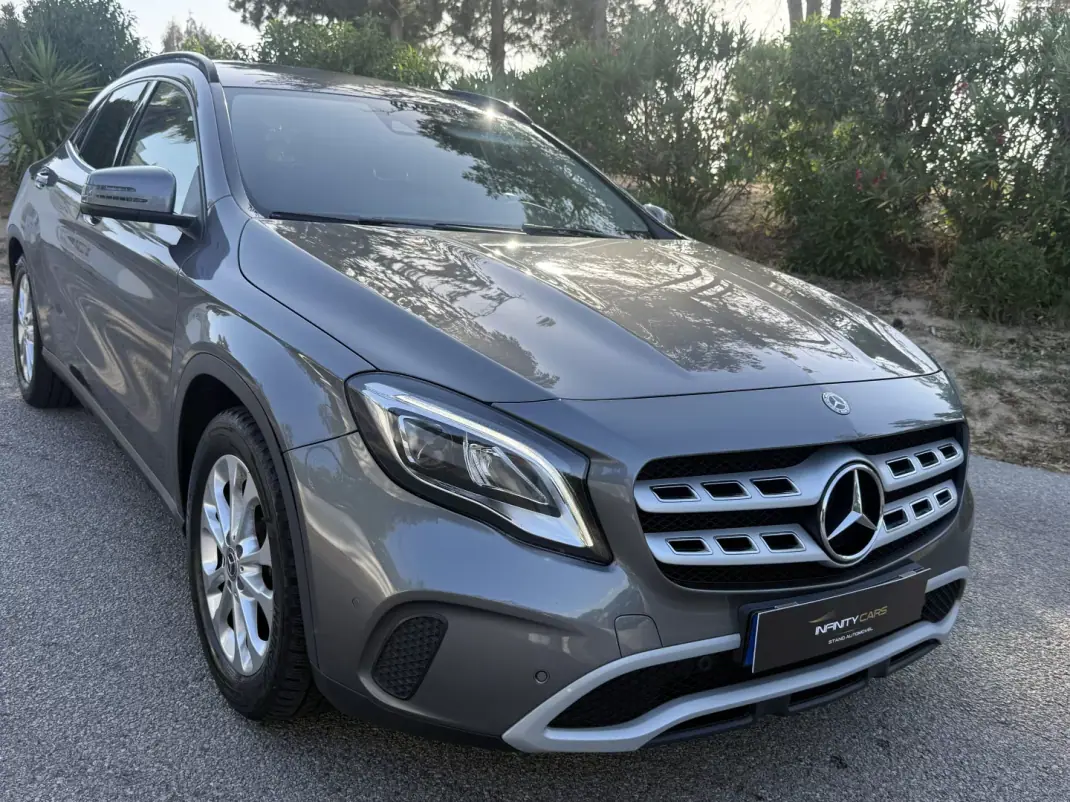 Mercedes-Benz GLA 180 2017 - 20999 EUR, 80000 km - AUTO.MOTO.pt - 80000km - foto 3 de 22