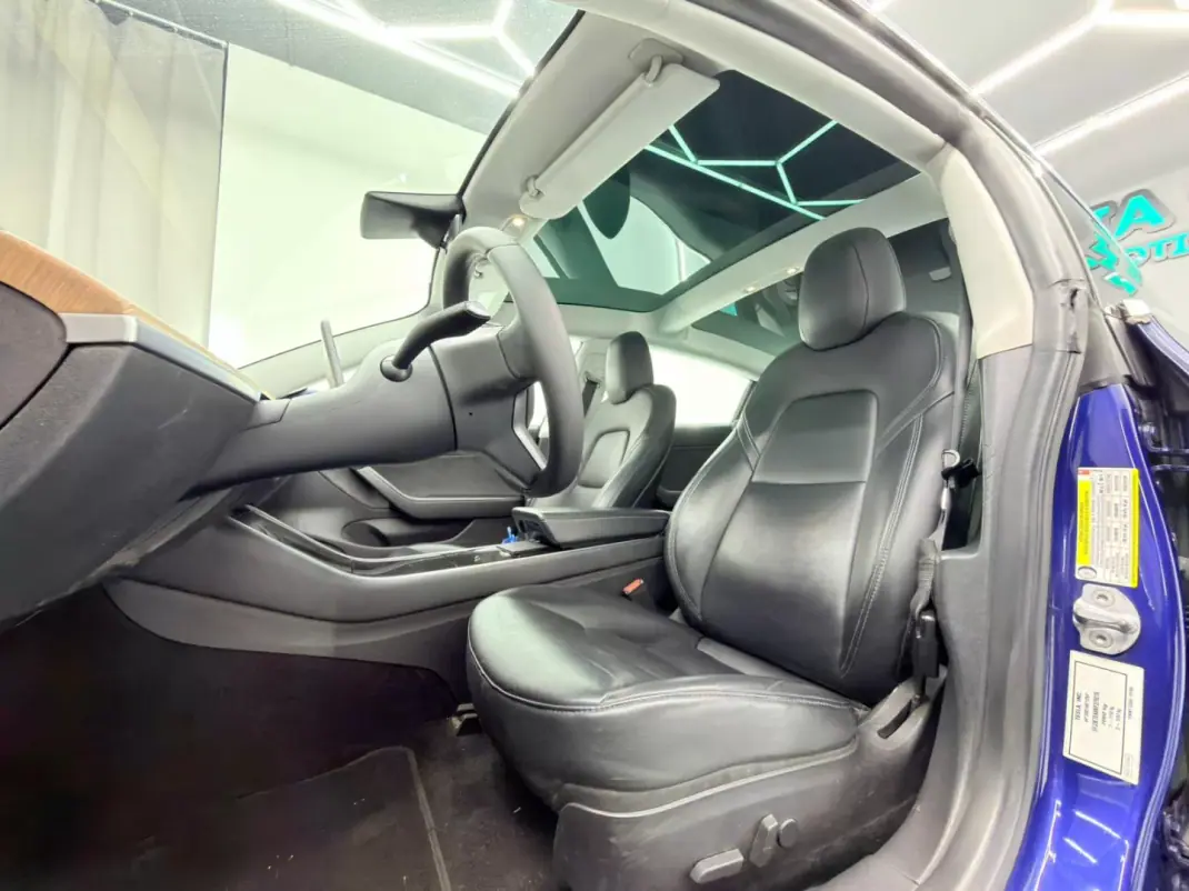Tesla Model 3 2019 - 17000 EUR, 233000 km - AUTO.MOTO.pt - 233000km - foto 19 de 20