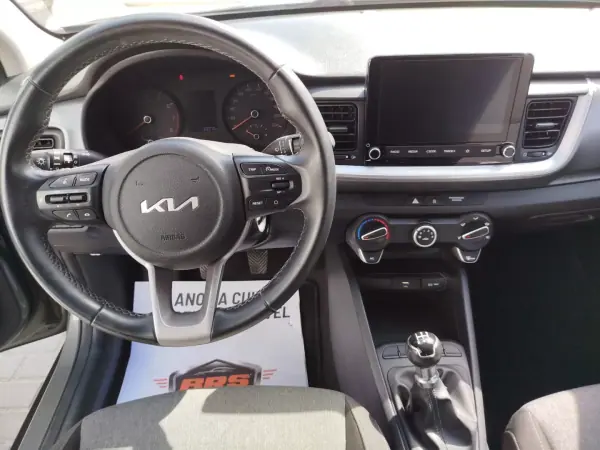 Kia Stonic 2022 - 17450 EUR, 63373 km - AUTO.MOTO.pt - 63373km - foto 5 de 20