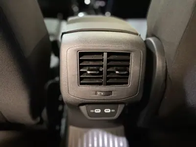 Volkswagen T-Roc 2023 - 21100 EUR, 51000 km - AUTO.MOTO.pt - 51000km - foto 47 de 49