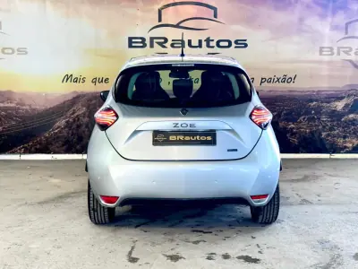 Renault Zoe 2020 - 17900 EUR, 71943 km - AUTO.MOTO.pt - 71943km - foto 7 de 24