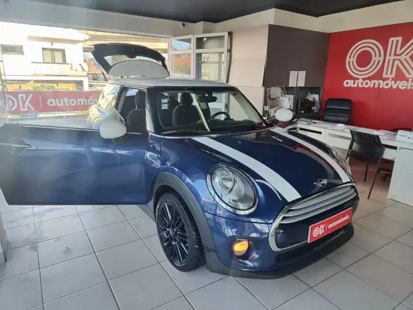 MINI Cooper 2014 - 11100 EUR, 166000 km - AUTO.MOTO.pt - 166000km - foto 16 de 37