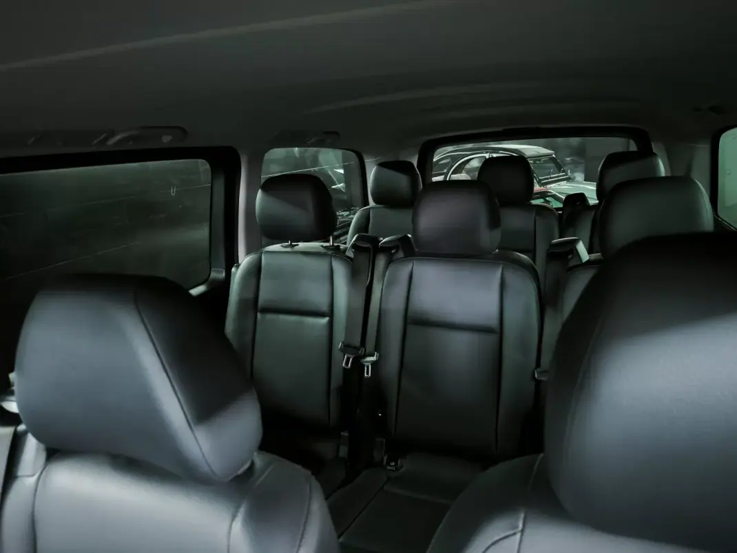 Mercedes-Benz Vito Tourer 2022 - 45950 EUR, 95000 km - AUTO.MOTO.pt - 95000km - foto 18 de 36