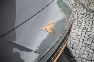 Cupra Born 2022 — foto 4 de 35