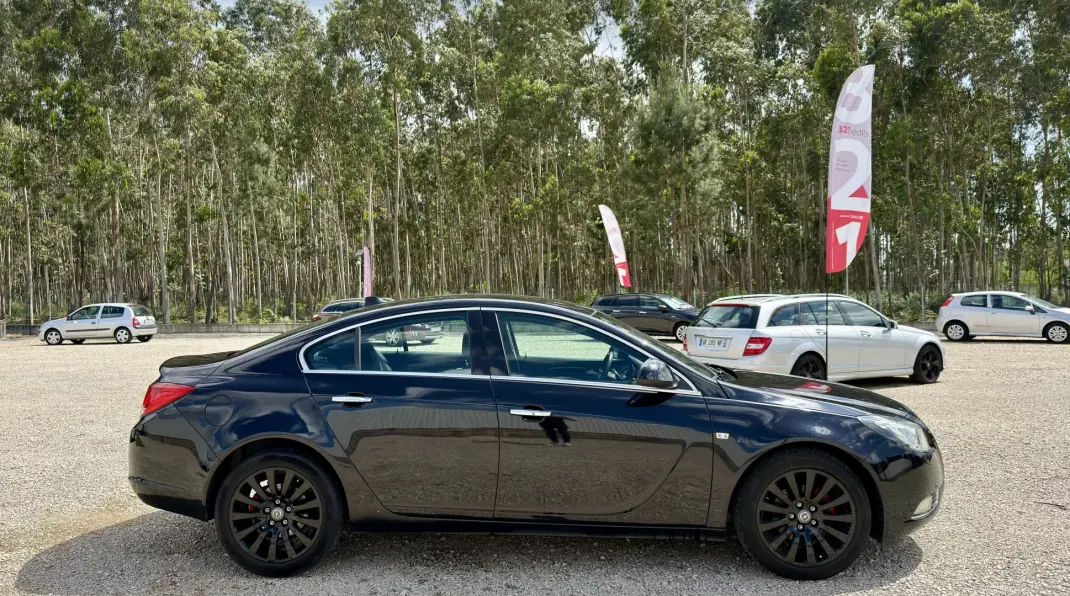 Opel Insignia 2009 - 9600 EUR, 200000 km - AUTO.MOTO.pt - 200000km - foto 12 de 12