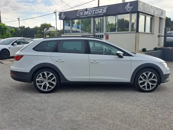 SEAT Leon X-Perience 2016 - 12990 EUR, 183751 km - AUTO.MOTO.pt - 183751km - foto 6 de 46