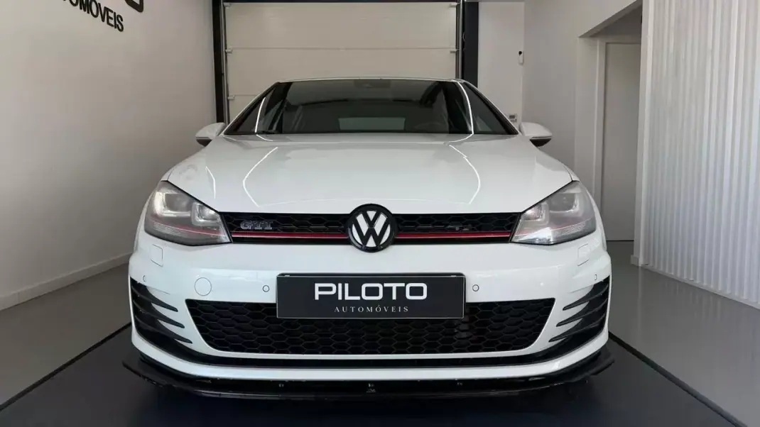 Volkswagen Golf 2013 - 20990 EUR, 163534 km - AUTO.MOTO.pt - 163534km - foto 3 de 22