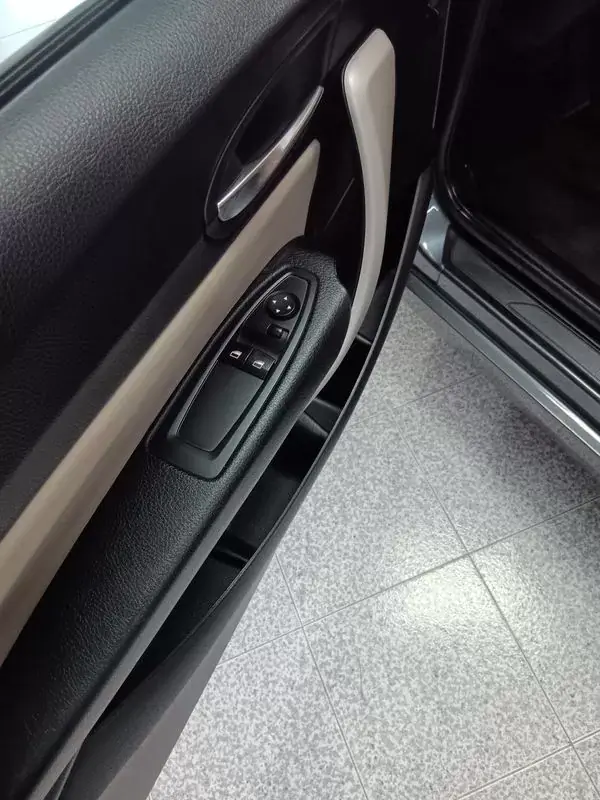BMW 218 2015 - 15950 EUR, 147000 km - AUTO.MOTO.pt - 147000km - foto 11 de 19
