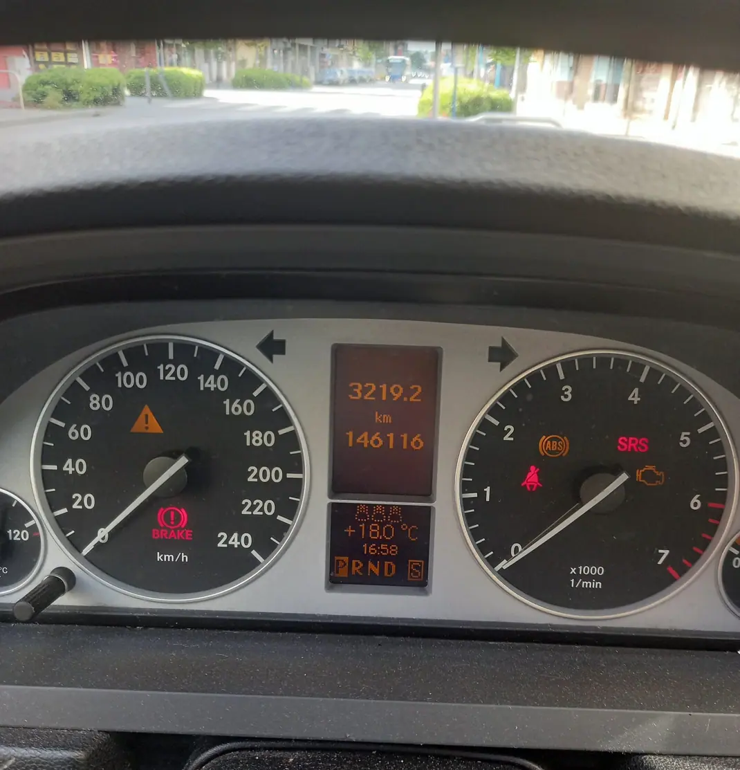 Mercedes-Benz B 150 2007 - 5000 EUR, 164300 km - AUTO.MOTO.pt - 164300km - foto 4 de 5