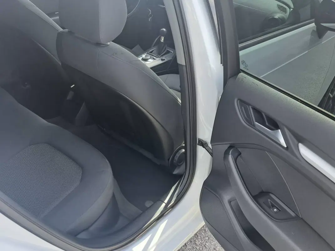 Audi A3 Sportback 2016 - 12900 EUR, 231290 km - AUTO.MOTO.pt - 231290km - foto 25 de 45